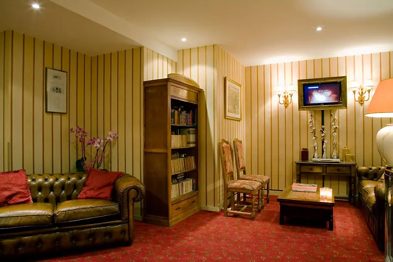 Hotel Du Theatre By Patrick Hayat Paris